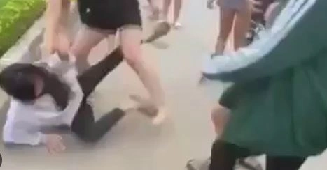 hanh-lang-khong-loi-thoat3